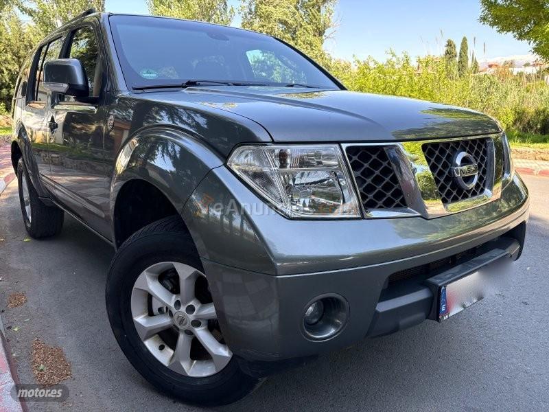 Nissan Pathfinder 2.5 TDI 4X4 NAVI COMAND CAM TV-KLIMATIZADOR-LLANTAS 4X4 de 2008 con 197.000 Km por 12.700 EUR. en Granada