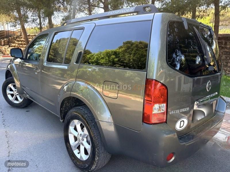 Nissan Pathfinder 2.5 TDI 4X4 NAVI COMAND CAM TV-KLIMATIZADOR-LLANTAS 4X4 de 2008 con 197.000 Km por 12.700 EUR. en Granada