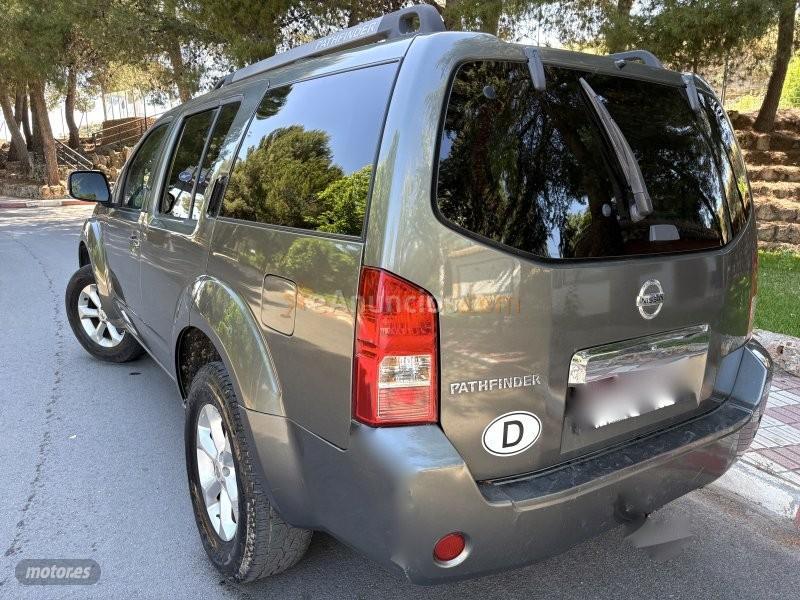 Nissan Pathfinder 2.5 TDI 4X4 NAVI COMAND CAM TV-KLIMATIZADOR-LLANTAS 4X4 de 2008 con 197.000 Km por 12.700 EUR. en Granada