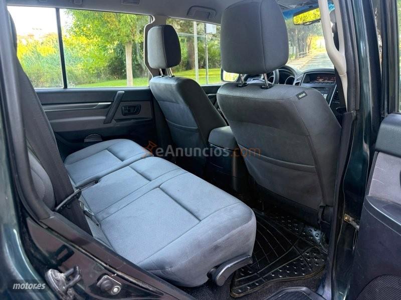 Mitsubishi Montero 3.2 DID L 4X4 REDUCTORAS-KLIMATIZADOR-LLANTAS-cam tv de 2011 con 249.000 Km por 15.900 EUR. en Granada