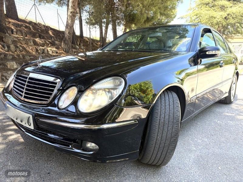 Mercedes Clase E 320 CDI AVANTGARDE DESIGNO PIEL-NAVI COMAND-BIXENON-FUL de 2007 con 203.000 Km por 7.500 EUR. en Granada