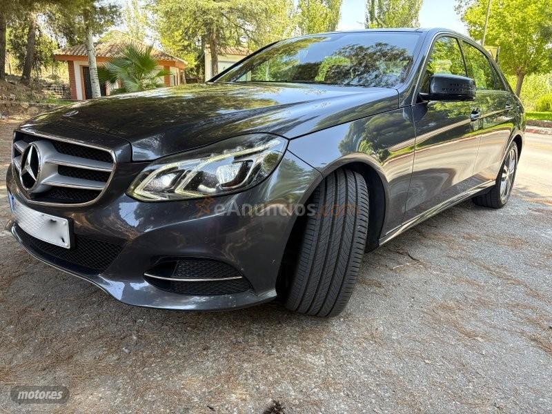 Mercedes Clase E 300 BLUETEC HYBRID AVANTGARDE-PANORAMICO-FULL de 2015 con 257.000 Km por 15.700 EUR. en Granada