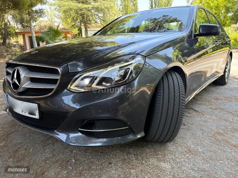 Mercedes Clase E 300 BLUETEC HYBRID AVANTGARDE-PANORAMICO-FULL de 2015 con 257.000 Km por 15.700 EUR. en Granada