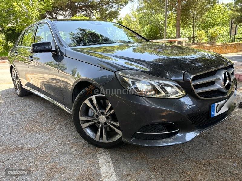 Mercedes Clase E 300 BLUETEC HYBRID AVANTGARDE-PANORAMICO-FULL de 2015 con 257.000 Km por 15.700 EUR. en Granada
