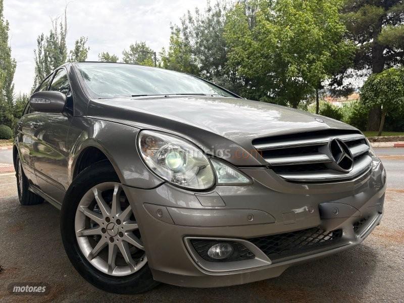 Mercedes Clase R 320 CDI V6 4MATIC-PANORAMICO-NAVI DVD-FULL de 2007 con 237.000 Km por 6.900 EUR. en Granada