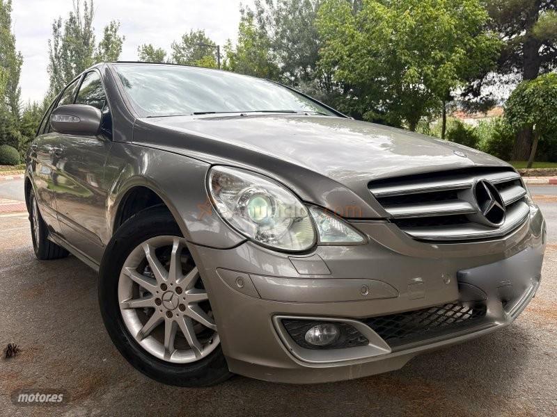 Mercedes Clase R 320 CDI V6 4MATIC-PANORAMICO-NAVI DVD-FULL de 2007 con 237.000 Km por 6.900 EUR. en Granada