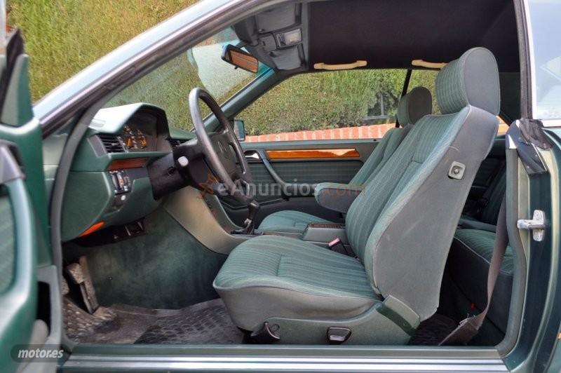 Mercedes Clase E 220 coupe elegance de 1994 con 257.000 Km por 10.700 EUR. en Granada