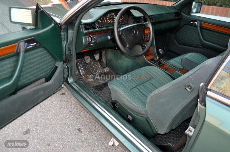 Mercedes Clase E 220 coupe elegance de 1994 con 257.000 Km por 10.700 EUR. en Granada