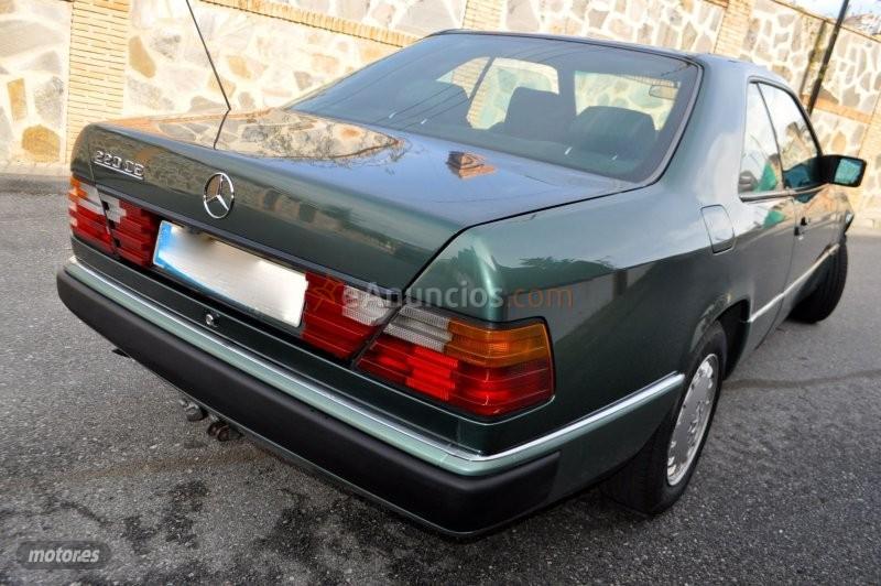 Mercedes Clase E 220 coupe elegance de 1994 con 257.000 Km por 10.700 EUR. en Granada