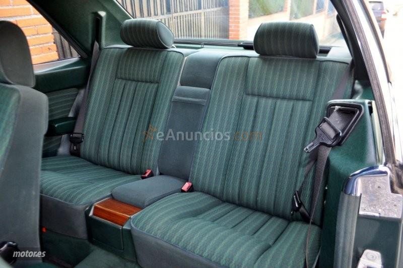 Mercedes Clase E 220 coupe elegance de 1994 con 257.000 Km por 10.700 EUR. en Granada