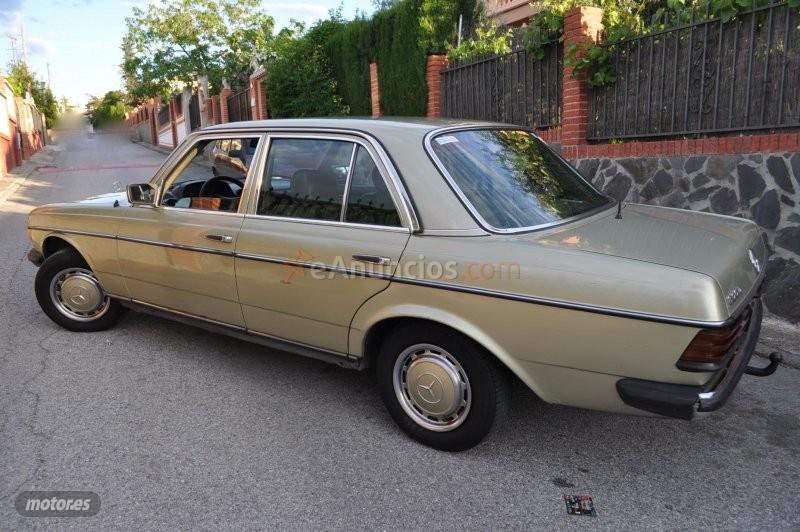 Mercedes Clase E 300d aut piel-klima-tempomat-becker de 1979 con 209.000 Km por 9.500 EUR. en Granada