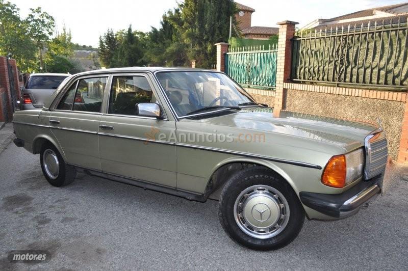 Mercedes Clase E 300d aut piel-klima-tempomat-becker de 1979 con 209.000 Km por 9.500 EUR. en Granada