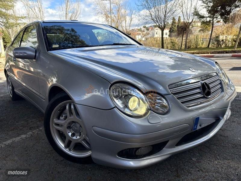 Mercedes Clase C C 30 CDI AMG PIEL-BIXENON-PANORAMICO-HARMAN-KLIMA de 2004 con 10.000 Km por 13.700 EUR. en Granada