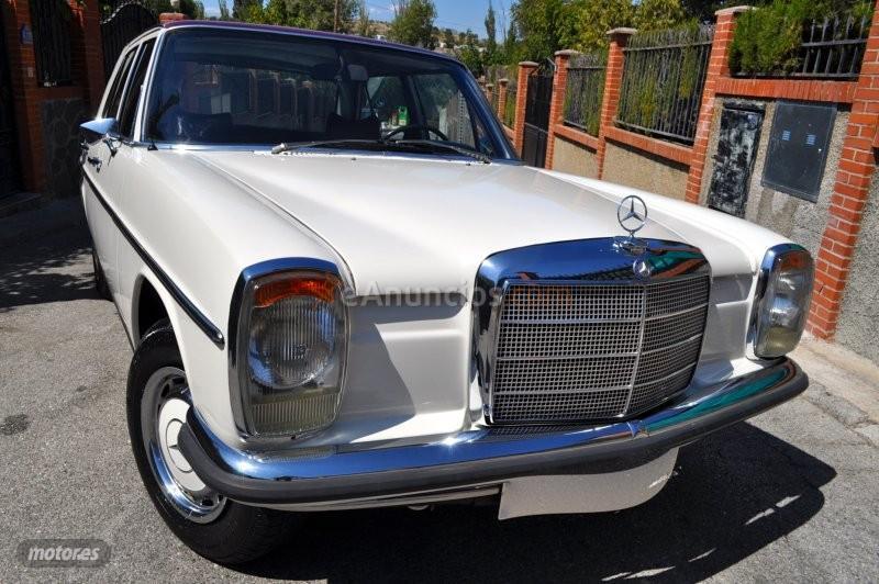 Mercedes 220 220D W115 8 COLECCIONISTA de 1979 con 80.000 Km por 23.700 EUR. en Granada