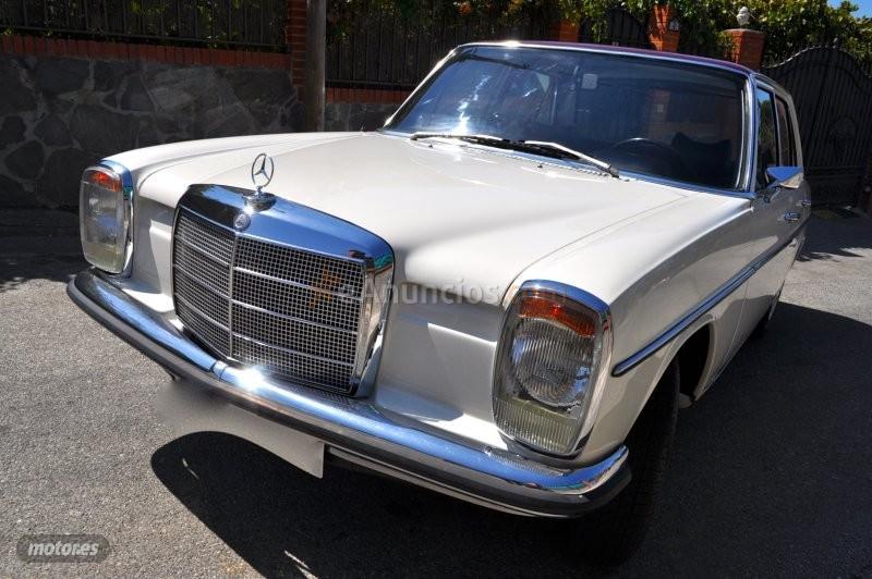 Mercedes 220 220D W115 8 COLECCIONISTA de 1979 con 80.000 Km por 23.700 EUR. en Granada