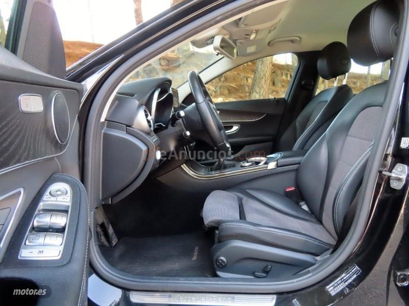 Mercedes Clase C 220D AVANTGARDE-PIEL-BIXENON LEDS-PARKTRONIC-6VEL-FULL de 2018 con 70.000 Km por 23.700 EUR. en Granada