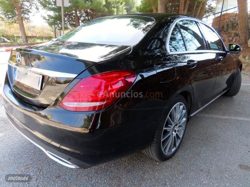 Mercedes Clase C 220D AVANTGARDE-PIEL-BIXENON LEDS-PARKTRONIC-6VEL-FULL de 2018 con 70.000 Km por 23.700 EUR. en Granada