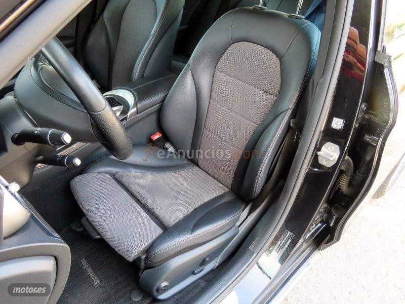 Mercedes Clase C 220D AVANTGARDE-PIEL-BIXENON LEDS-PARKTRONIC-6VEL-FULL de 2018 con 70.000 Km por 23.700 EUR. en Granada
