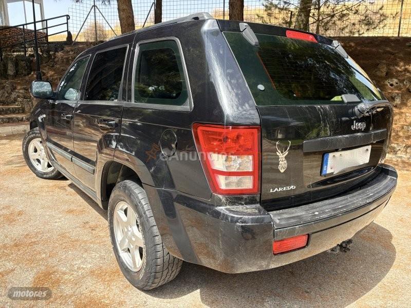 Jeep Grand Cherokee 3.0 CRD V6 4X4 QUADRA DRIVE-KLIMA-NAVI CARPLAY CAM de 2011 con 302.000 Km por 8.500 EUR. en Granada
