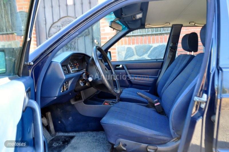 Mercedes 190 1.8 elegance espanol-1 solo dueno-klima de 1993 con 140.000 Km por 8.700 EUR. en Granada