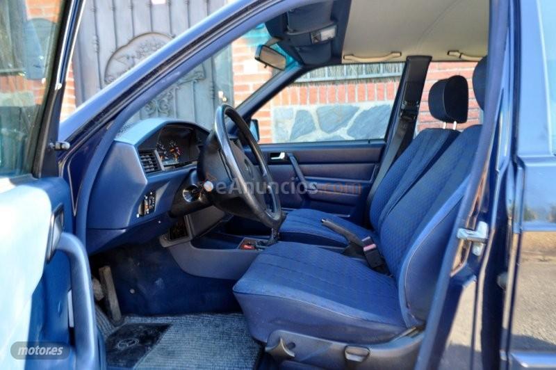 Mercedes 190 1.8 elegance espanol-1 solo dueno-klima de 1993 con 140.000 Km por 8.700 EUR. en Granada