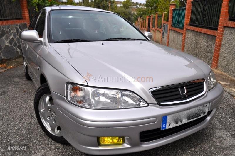 Honda Accord 2.0I VTEC ELEGANCE-KLIMATIZADOR-TECHO CRISTAL-LLANTAS de 2000 con 160.000 Km por 5.700 EUR. en Granada