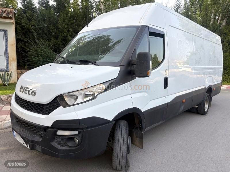 Iveco Daily 3.0d MAXI L ALTA XXL RUEDAS GEMELAS KLIMATIZADOR AC de 2016 con 250.000 Km por 16.900 EUR. en Granada