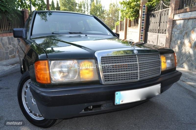 Mercedes 190 2.0 elegance klima de 1983 con 70.000 Km por 8.700 EUR. en Granada