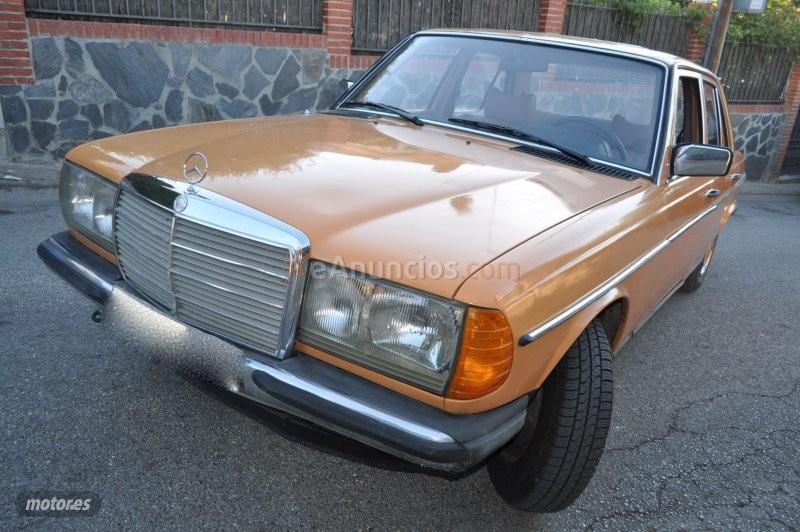 Mercedes 300 w 123 d piel naranja de 1979 con 126.000 Km por 9.500 EUR. en Granada