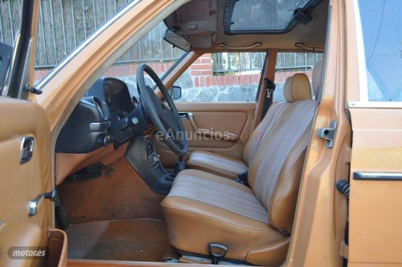 Mercedes 300 w 123 d piel naranja de 1979 con 126.000 Km por 9.500 EUR. en Granada