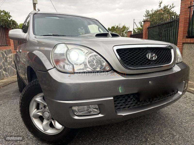 Hyundai Terracan TERRACAN 2.9 D 4X4 PIEL-LEDS-techo cristal-klimatizador de 2007 con 180.000 Km por 7.500 EUR. en Granada