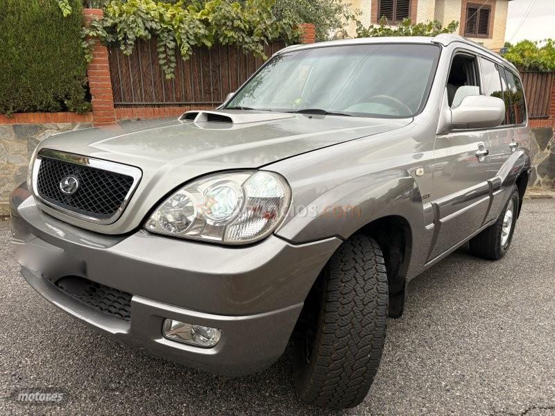 Hyundai Terracan TERRACAN 2.9 D 4X4 PIEL-LEDS-techo cristal-klimatizador de 2007 con 180.000 Km por 7.500 EUR. en Granada