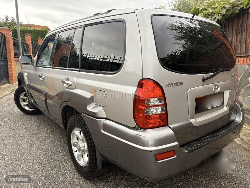 Hyundai Terracan TERRACAN 2.9 D 4X4 PIEL-LEDS-techo cristal-klimatizador de 2007 con 180.000 Km por 7.500 EUR. en Granada
