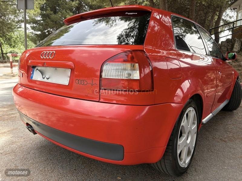 Audi S3 TURBO  XENON-BOSE-KLIMATIZADOR-NACIONAL-4X4 de 1999 con 10.000 Km por 7.500 EUR. en Granada