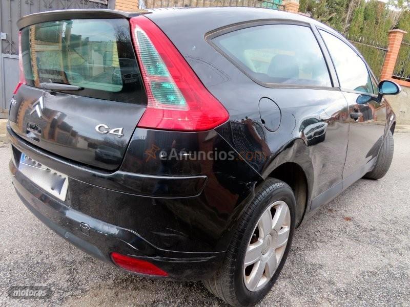 Citroen C4 1.6 HDI VTR KLIMA AC-AIRBAGS-CD-PARKTRONIC de 2005 con 270.000 Km por 1.500 EUR. en Granada