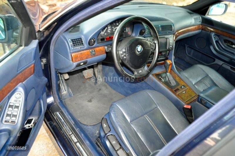 BMW Serie 7 730D PIEL INDIVIDUAL-NAVI DVD-BIXENON-KLIMATIZADOR de 2000 con 80.000 Km por 7.700 EUR. en Granada