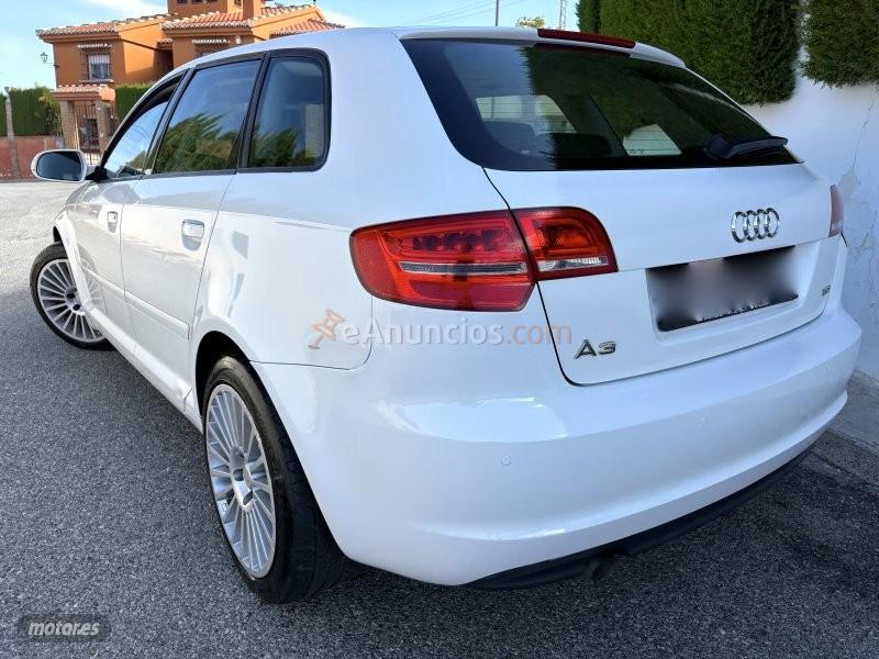 Audi A3 1.6 TDI SPORTLINE-KLIMA-LLANTAS 17 de 2013 con 190.000 Km por 7.900 EUR. en Granada