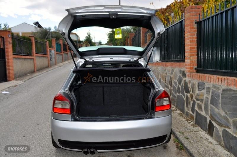 Audi S3 s3 225cv quattro-piel-xenon-bose-navi de 2000 con 167.000 Km por 10.700 EUR. en Granada