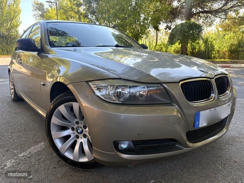 BMW Serie 3 3 2.0D PIEL BEIGE-NAVI-TECHO CRISTAL-PARK de 2010 con 150.000 Km por 5.700 EUR. en Granada
