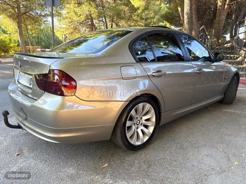 BMW Serie 3 3 2.0D PIEL BEIGE-NAVI-TECHO CRISTAL-PARK de 2010 con 150.000 Km por 5.700 EUR. en Granada