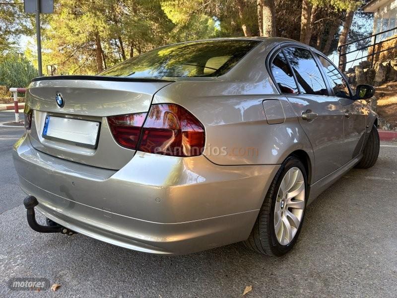 BMW Serie 3 3 2.0D PIEL BEIGE-NAVI-TECHO CRISTAL-PARK de 2010 con 150.000 Km por 5.700 EUR. en Granada