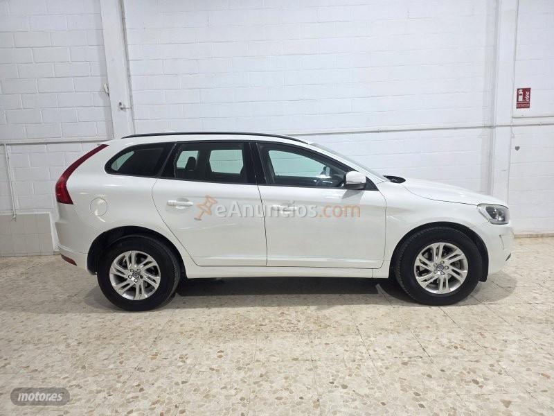 Volvo XC 60 Premium edition de 2016 con 200.000 Km por 12.900 EUR. en Sevilla