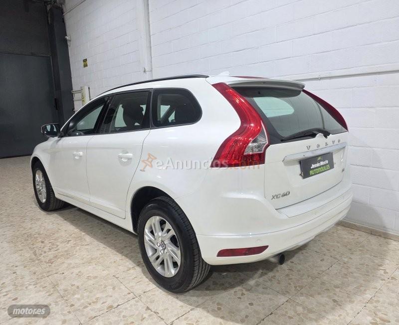 Volvo XC 60 Premium edition de 2016 con 200.000 Km por 12.900 EUR. en Sevilla