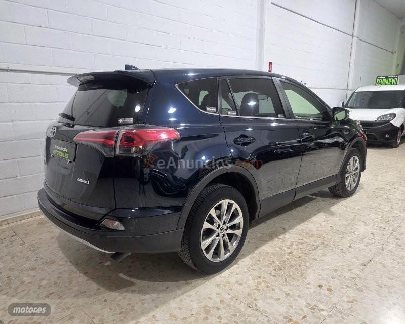 Toyota RAV 4 ADVANCE de 2014 con 98.900 Km por 21.800 EUR. en Sevilla