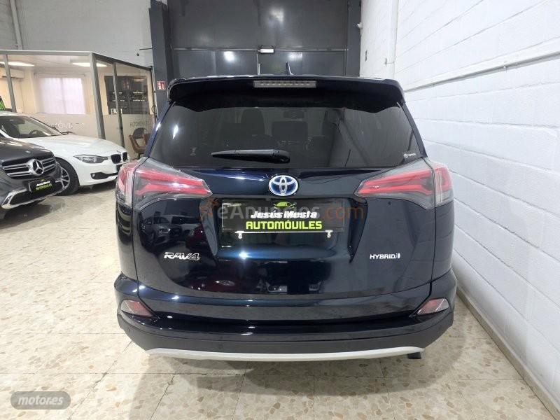 Toyota RAV 4 ADVANCE de 2014 con 98.900 Km por 21.800 EUR. en Sevilla