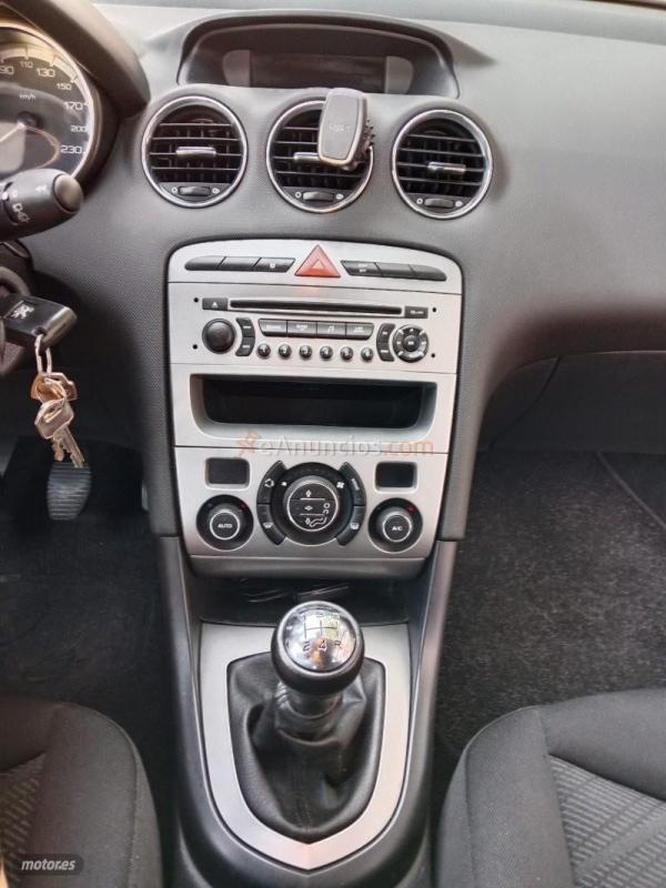 Peugeot 308 Comfort 1.6 VTI 120CV de 2010 con 97.598 Km por 7.000 EUR. en Lleida