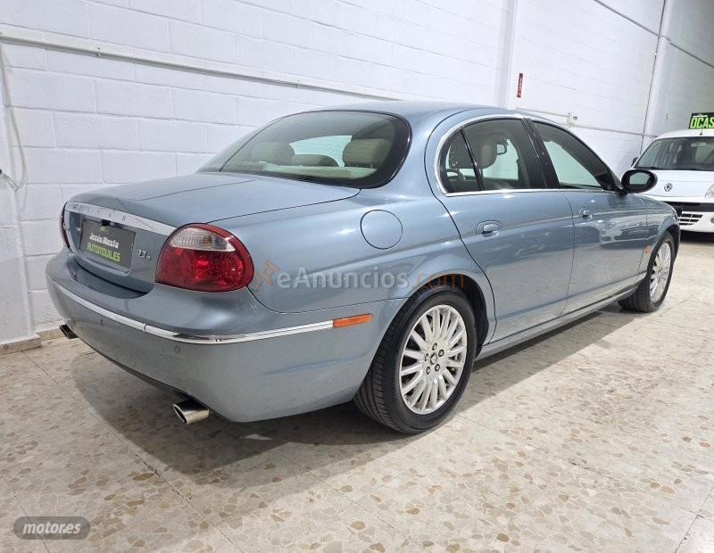 Jaguar Stype 2.7d executive de 2006 con 185.000 Km por 5.800 EUR. en Sevilla