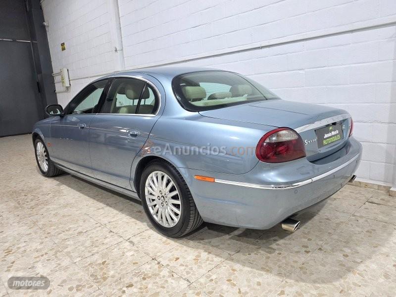 Jaguar Stype 2.7d executive de 2006 con 185.000 Km por 5.800 EUR. en Sevilla