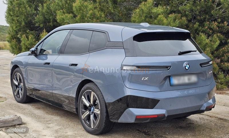 BMW iX xDrive40 de 2023 con 22.787 Km por 52.900 EUR. en Valencia