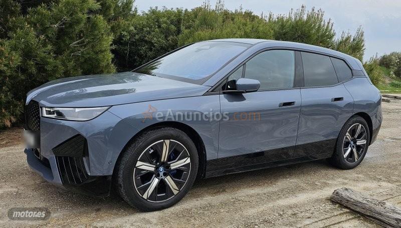 BMW iX xDrive40 de 2023 con 22.787 Km por 52.900 EUR. en Valencia
